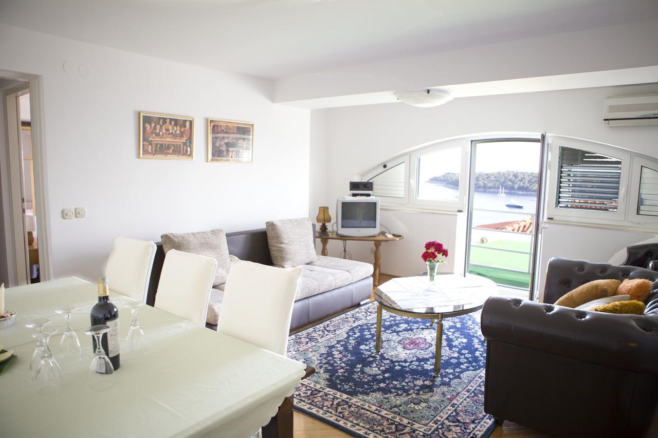 Apartment Dove With Sea View And Free Parking Дубровник Екстериор снимка