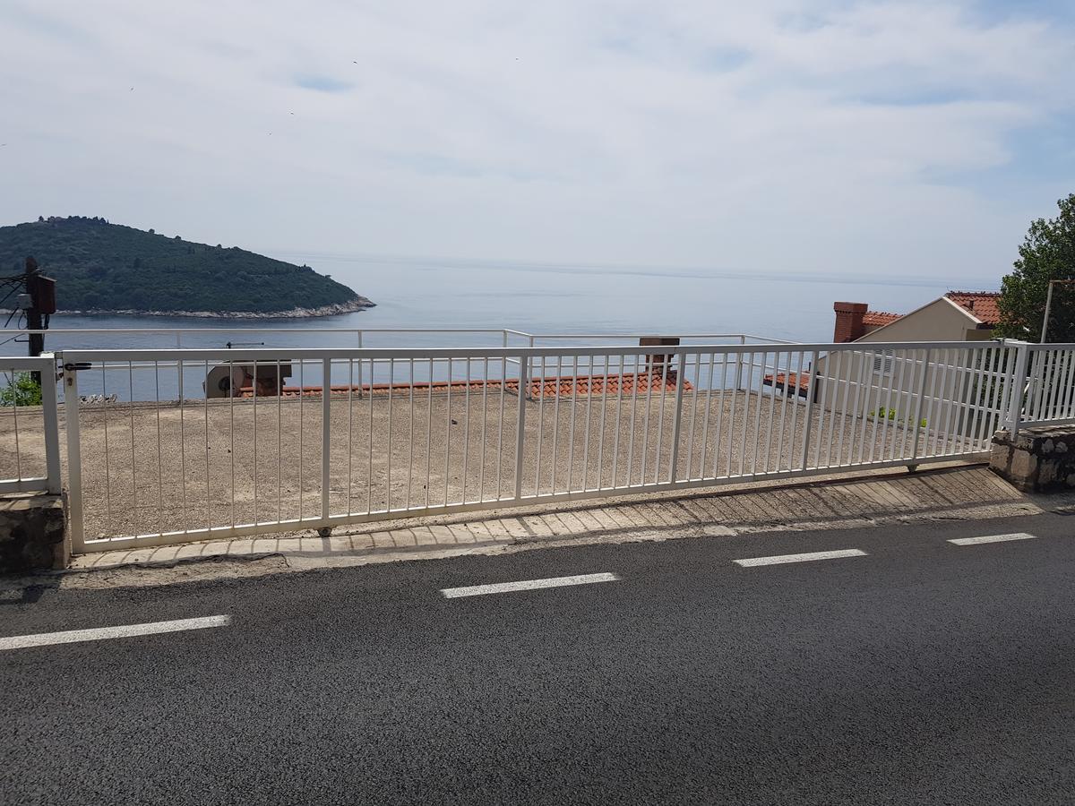 Apartment Dove With Sea View And Free Parking Дубровник Екстериор снимка